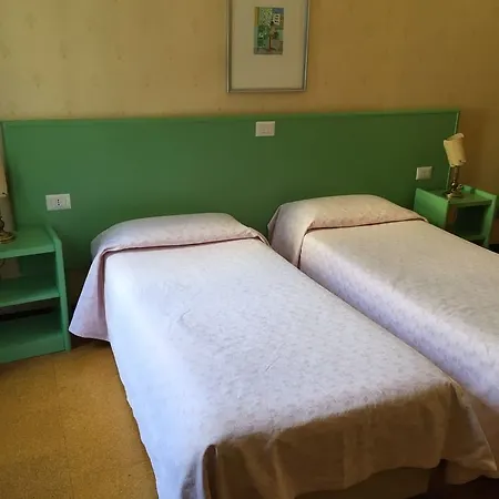 Lam 3* Róma